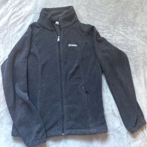 Size Medium Columbia Zip Up